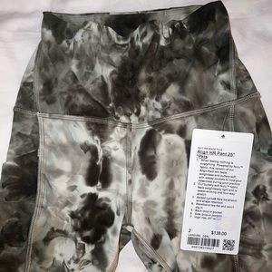 Lululemon Align Diamond Dye with pockets 2 25”